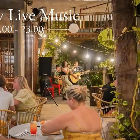 Grandmas Plus Hotel Seminyak-3